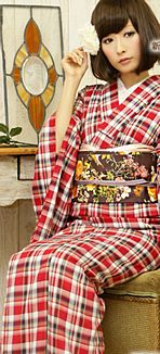 
お仕立て上がり着物　

レトロモダン・ロマンティックな着物をもっと身近に♪

